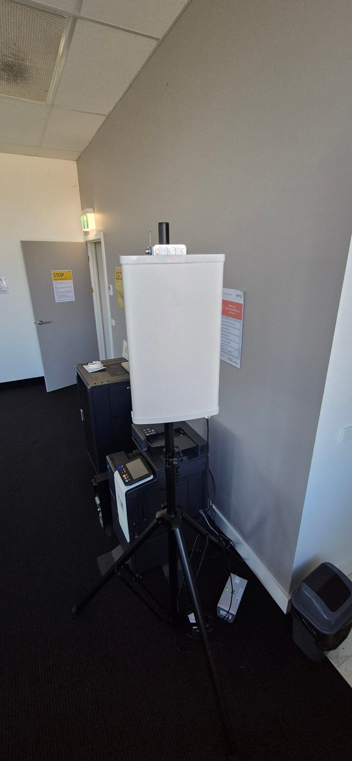 Internal high-gain antenna installed in the depot office area